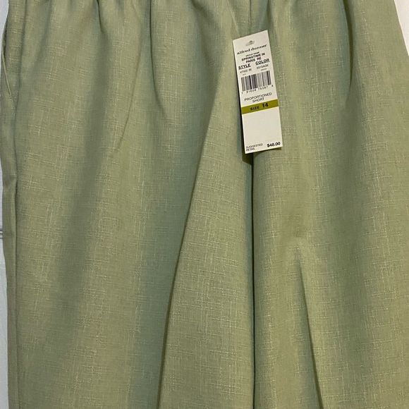 Alfred Dunner Sage NWT Springtime in Paris Proportioned Short 14 - Picture 5 of 9
